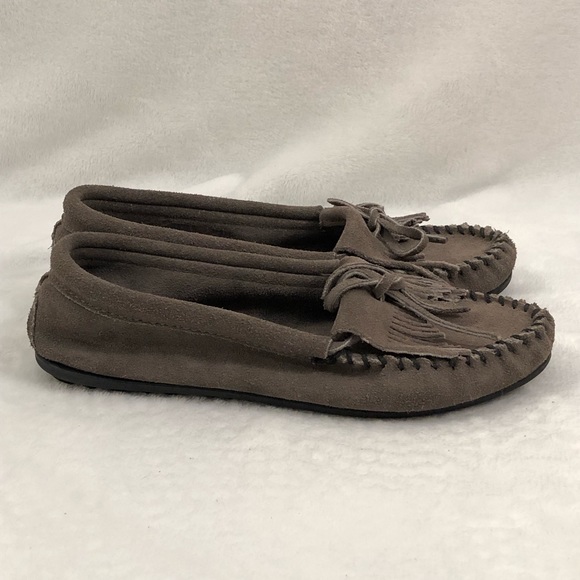 Minnetonka Kilty Hardsole Grey Suede Slip On Moccasins Slippers Shoes Womens 7.5 - Picture 6 of 10